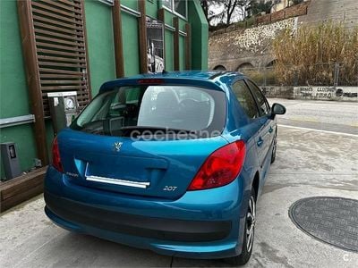 Usado Peugeot 207 Envy 95 CV (69 kW) 2009 Azul Berlina