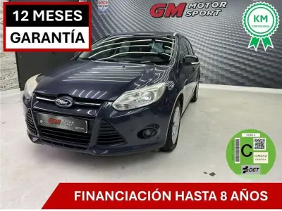 Usado Ford Focus Trend 124 CV (91 kW) 2013 Gris Berlina