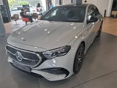 Nuevo Mercedes E300 313 CV (230 kW) 2026 Gris Berlina