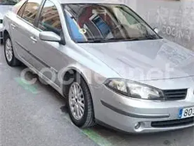 Usado Renault Laguna III Dynamique 130 CV (95 kW) 2007 Gris / plata Berlina