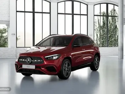 Usado Mercedes GLA200 149 CV (109 kW) 2025 Rojo SUV
