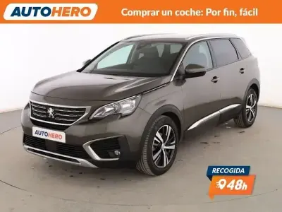 Usado Peugeot 5008 Allure 130 CV (95 kW) 2019 Gris SUV