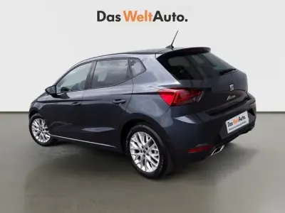 Usado Seat Ibiza FR 115 CV (84 kW) 2025 Gris Utilitario