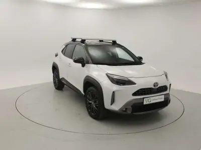 Usado Toyota Yaris Cross 116 CV (85 kW) 2023 Blanco SUV