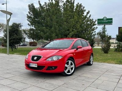 Usado Seat Leon Sport 140 CV (102 kW) 2007 Rojo Utilitario