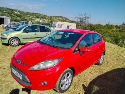 Usado Ford Fiesta Titanium 96 CV (70 kW) 2010 Rojo Berlina