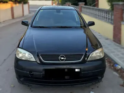 Usado Opel Astra Edition 125 CV (91 kW) 2002 Negro Berlina