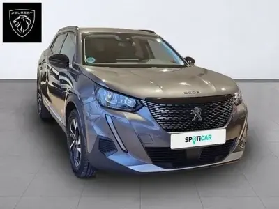 Usado Peugeot 2008 Allure 130 CV (95 kW) 2022 Gris SUV