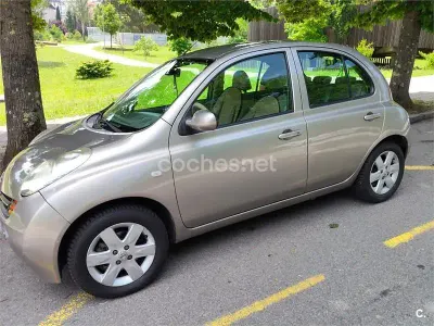 Usado Nissan Micra Acenta 88 CV (64 kW) 2004 Beige Utilitario