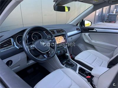 Gris / plata Usado 2019 VW Tiguan Advance SUV | 29.900 € (Caro)