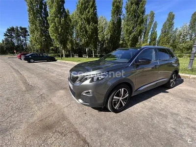 Usado Peugeot 5008 GT-line 120 CV (88 kW) 2017 Negro SUV