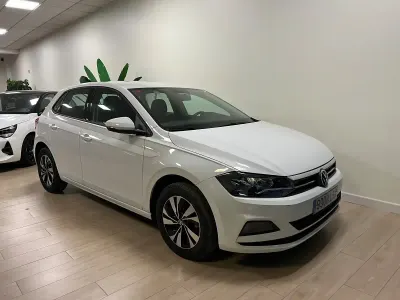 Używany VW Polo Life 95 KM (69 kW) 2021 Biały Hatchback