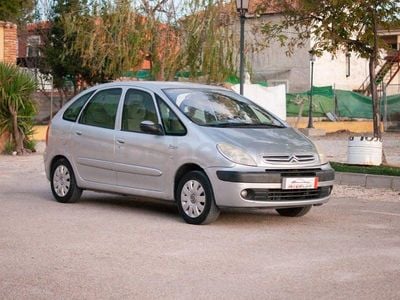 Gris / plata Usado 2005 Citroën Xsara Picasso Monovolumen | 2800 € (Precio justo)