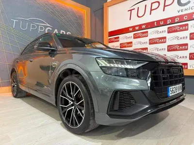 Usado Audi Q8 286 CV (210 kW) 2019 Gris / plata SUV