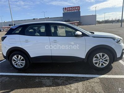 Usado Peugeot 3008 Active 130 CV (95 kW) 2019 Blanco SUV