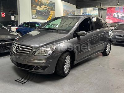 Mercedes B200