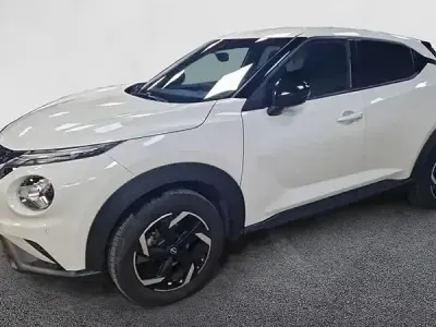 Usado Nissan Juke Acenta 114 CV (83 kW) 2023 Sapporo white (sólido) SUV