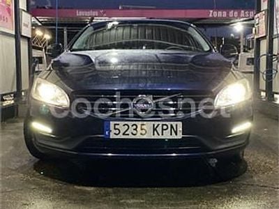 Usado Volvo V60 Momentum 150 CV (110 kW) 2018 Azul Familiar