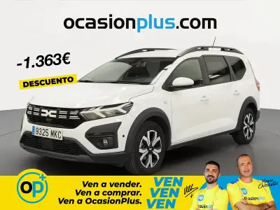 Usado Dacia Jogger Expression 100 CV (73 kW) 2023 Blanco Monovolumen