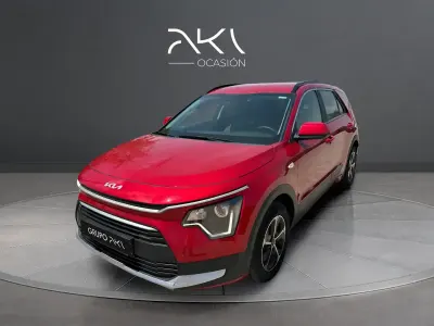 Usado Kia Niro 129 CV (94 kW) 2025 Rojo SUV