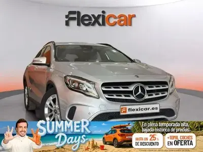 Usado Mercedes GLA200 136 CV (100 kW) 2017 Gris SUV