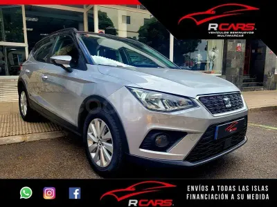 Usado Seat Arona Ecomotive 115 CV (84 kW) 2019 Gris / plata SUV