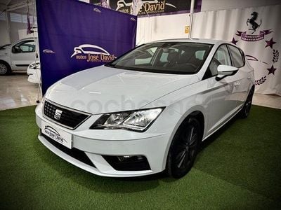 Usado Seat Leon Style 115 CV (84 kW) 2019 Blanco Berlina