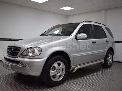 Gris / plata Usado 2003 Mercedes ML270 SUV | 10.900 € (Caro)