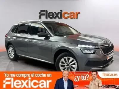Usado Skoda Kamiq Selection 115 CV (84 kW) 2023 Gris SUV