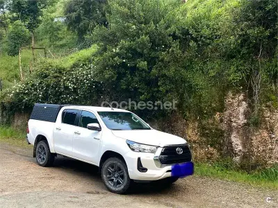 Usado Toyota HiLux 150 CV (110 kW) 2021 Blanco Pickup/Camioneta