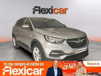 Usado Opel Grandland X Selective 130 CV (95 kW) 2019 Gris / plata SUV