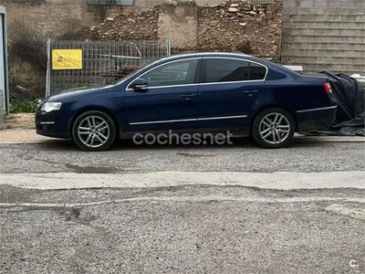 Brugt VW Passat Highline 140 HK (102 kW) 2005 Blå Sedan