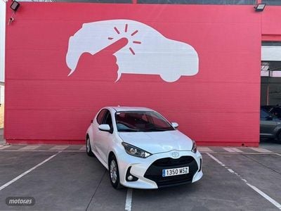 Blanco Usado 2024 Toyota Yaris Hybrid Active | 22.950 € (Precio justo)