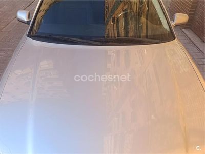 Usado Audi A4 110 CV (80 kW) 2000 Gris / plata Familiar