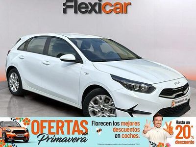 Usado Kia Ceed 100 CV (73 kW) 2022 Blanco Utilitario