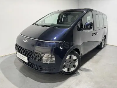 Usado Hyundai Staria Style 177 CV (130 kW) 2023 Azul Monovolumen