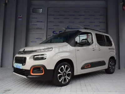 Usado Citroën Berlingo Feel 102 CV (75 kW) 2021 Beige Monovolumen
