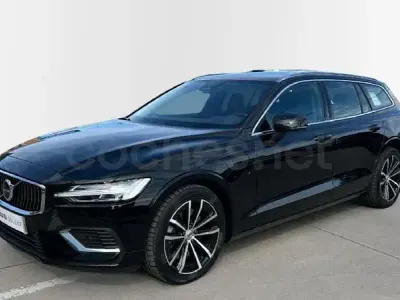 Usado Volvo V60 Core 350 CV (257 kW) 2025 Negro Familiar