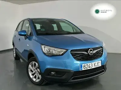Usado Opel Crossland Selective 110 HP (80 kW) 2018 Azul SUV
