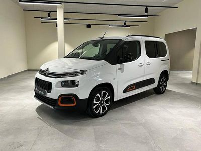 Usado Citroën Berlingo Shine 102 CV (75 kW) 2023 Blanco Monovolumen