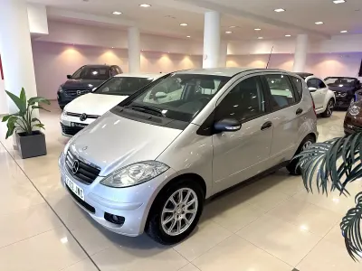 Usado Mercedes A180 Classic 109 CV (80 kW) 2005 Gris