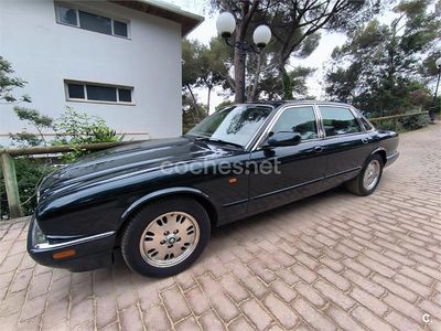 Usado Jaguar XJ Sovereign 245 CV (180 kW) 1997 Verde Berlina