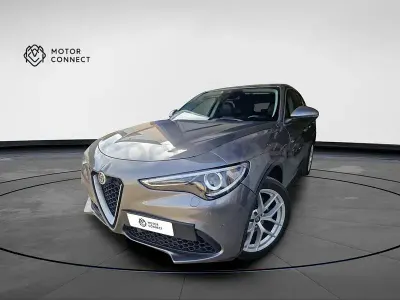 Usado Alfa Romeo Stelvio 280 CV (205 kW) 2017 Gris / plata SUV