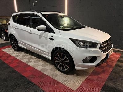 Blanco Usado 2017 Ford Kuga ST-Line SUV | 14.990 € (Precio justo)