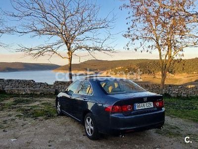 Usado Honda Accord Executive 190 CV (139 kW) 2004 Negro Berlina