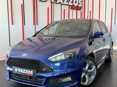 Usado Ford Focus ST 250 CV (183 kW) 2017 Azul Utilitario