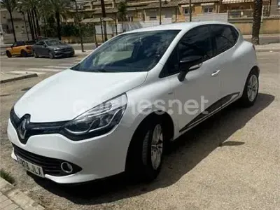 Begagnad Renault Clio IV LIMITED 90 HK (66 kW) 2016 Vit Sedan