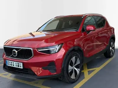 Usado Volvo XC40 Core 163 CV (119 kW) 2025 Rojo SUV