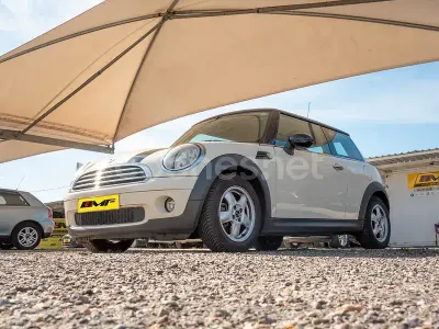 Usado Mini Cooper 122 CV (89 kW) 2010 Blanco Utilitario