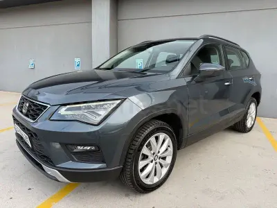 Usado Seat Ateca Style 150 CV (110 kW) 2020 Gris / plata SUV